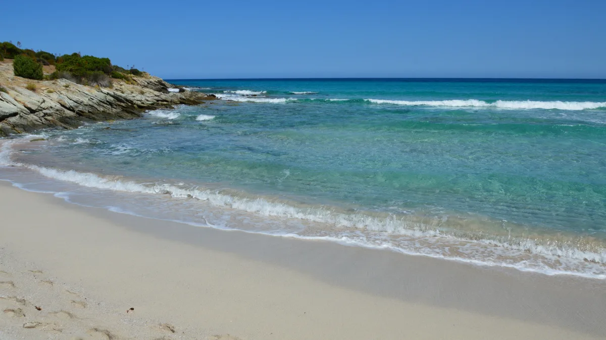 Come raggiungere la spiaggia Praia di Fuoco da Capovaticano